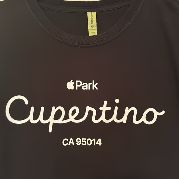 Men’s Black Apple Park Graphic T Shirt Size XL - Picture 2 of 3